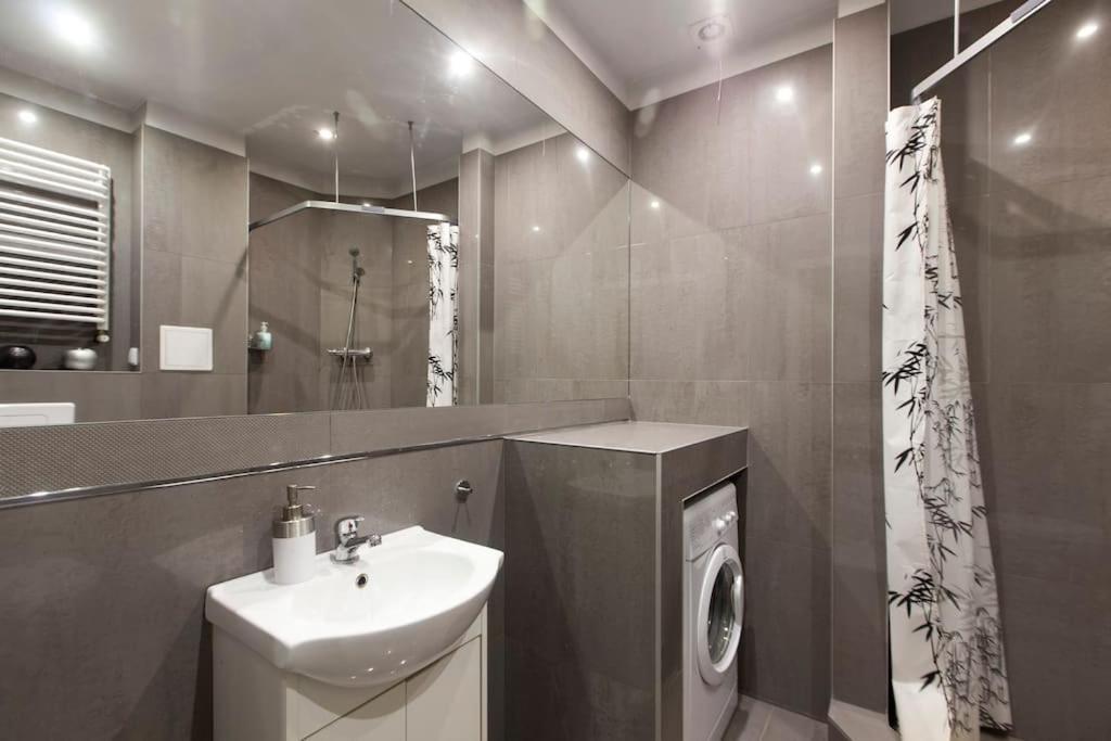 100m2 Penthouse On Of The 1000mb/s, Airc. * Wroclaw