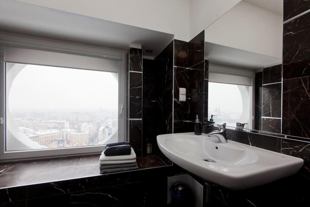 100m2 Penthouse On Of The 1000mb/s, Airc. Apartment Wroclaw