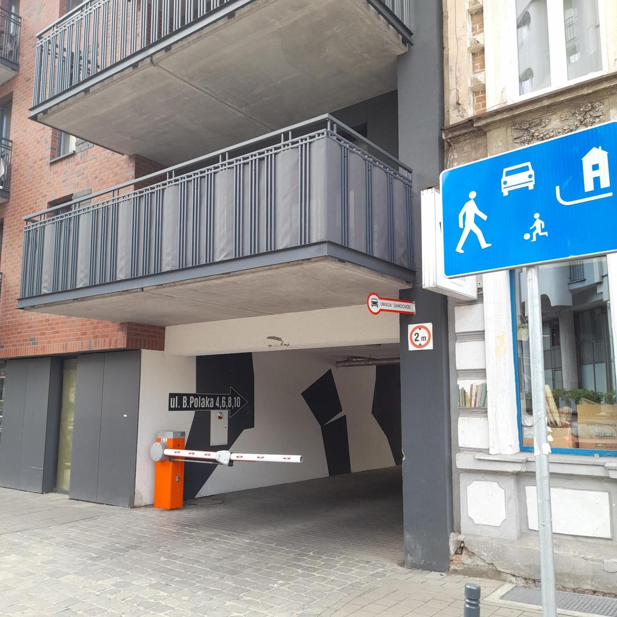 Apartment 100m2 Penthouse On Of The 1000mb/s, Airc.